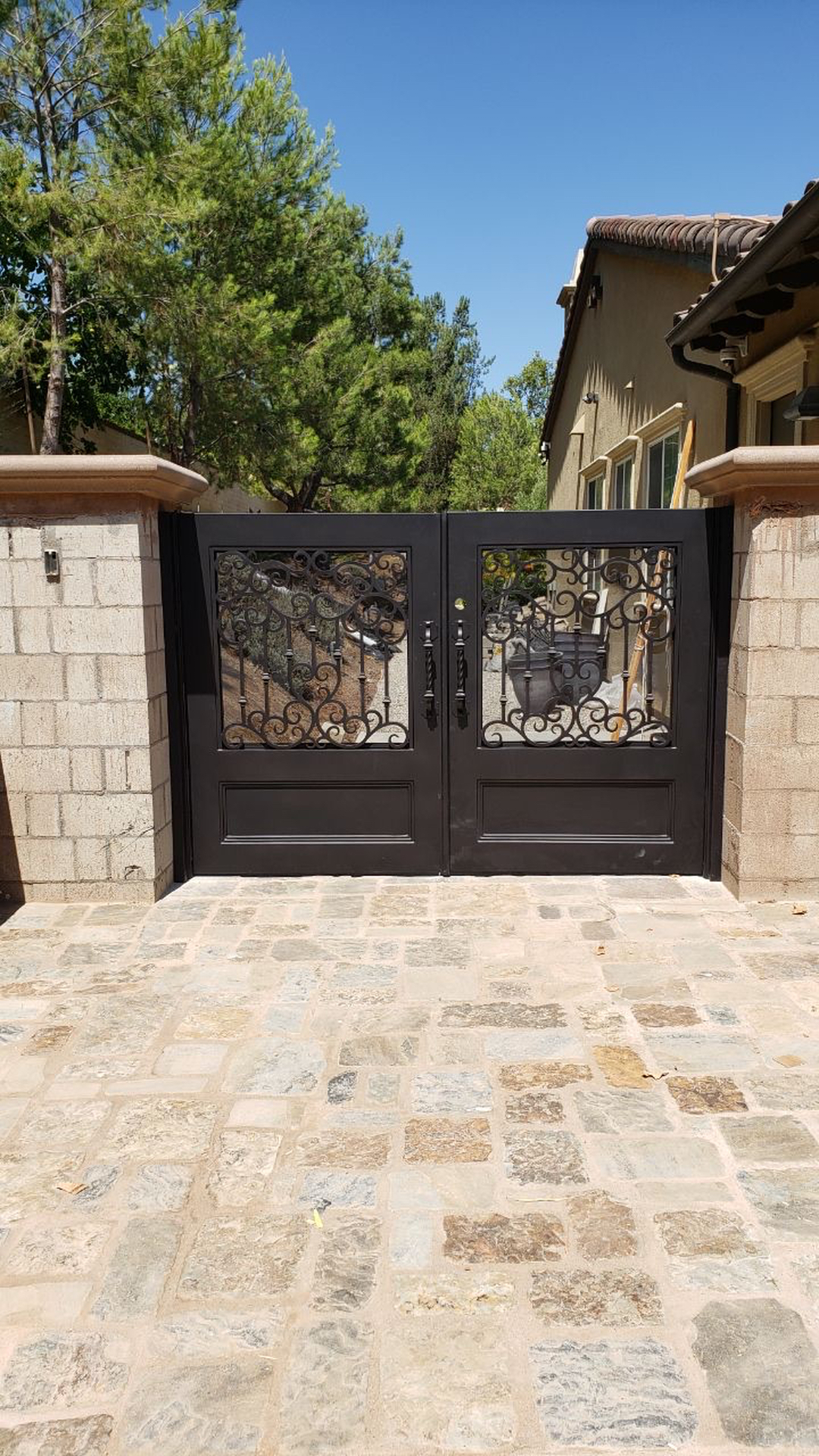 Luxe Iron Doors Image