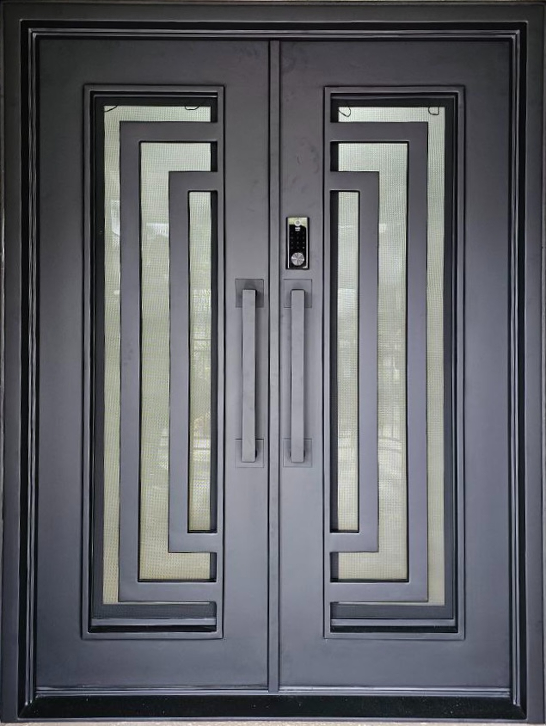 Luxe Iron Doors Logo