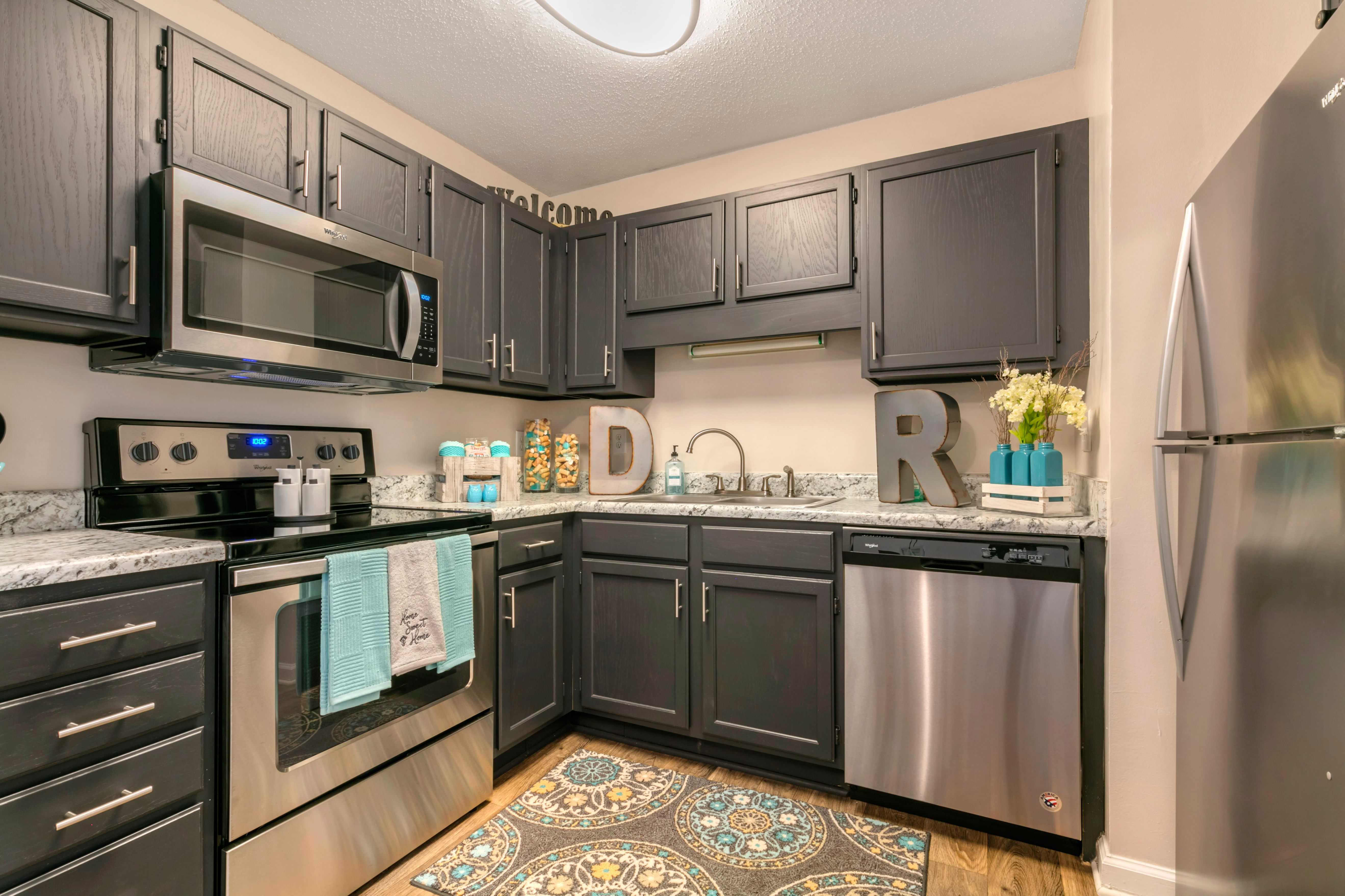 Deep River Pointe Apartments - High Point, NC
