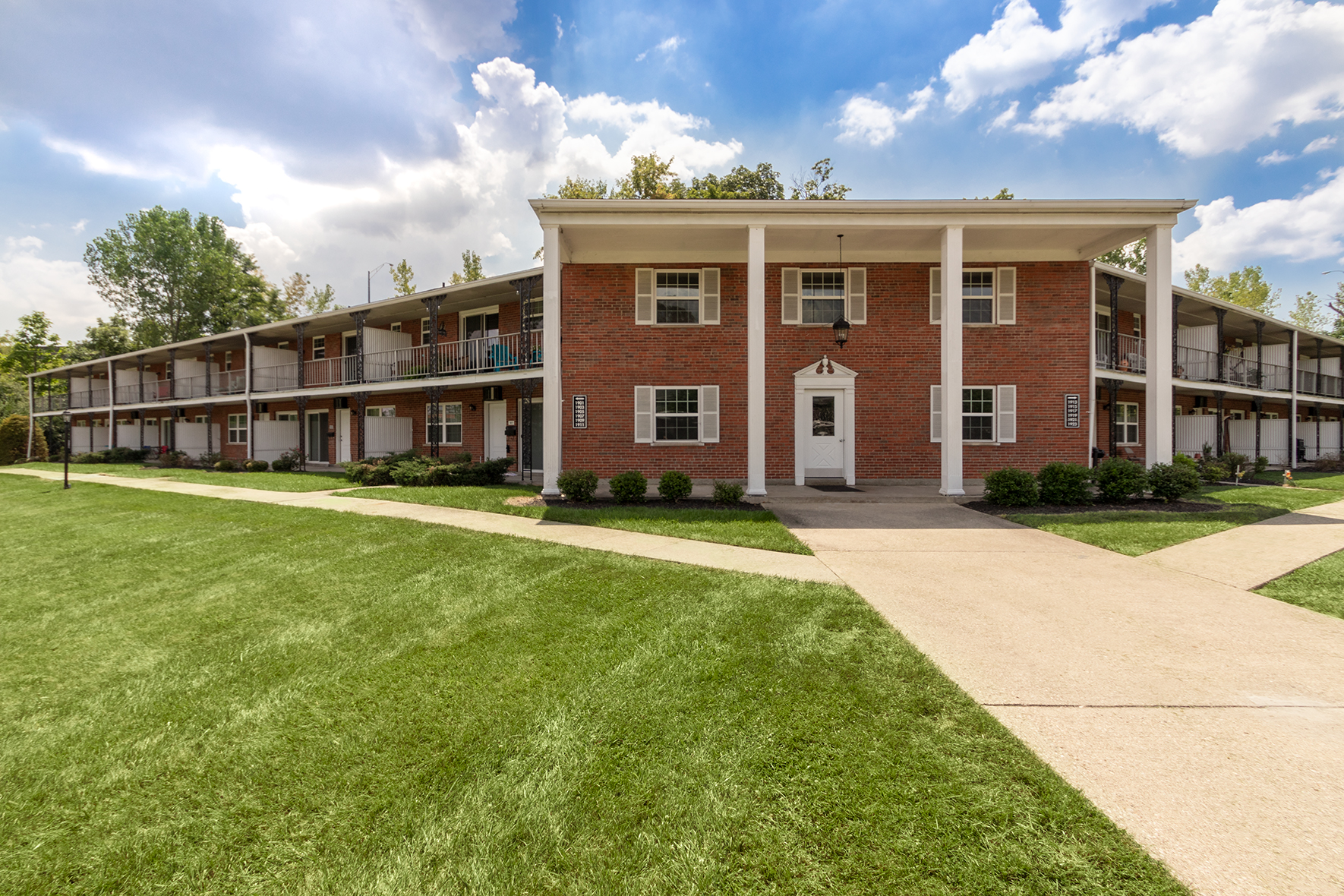 Lake of the Woods Apartments Image