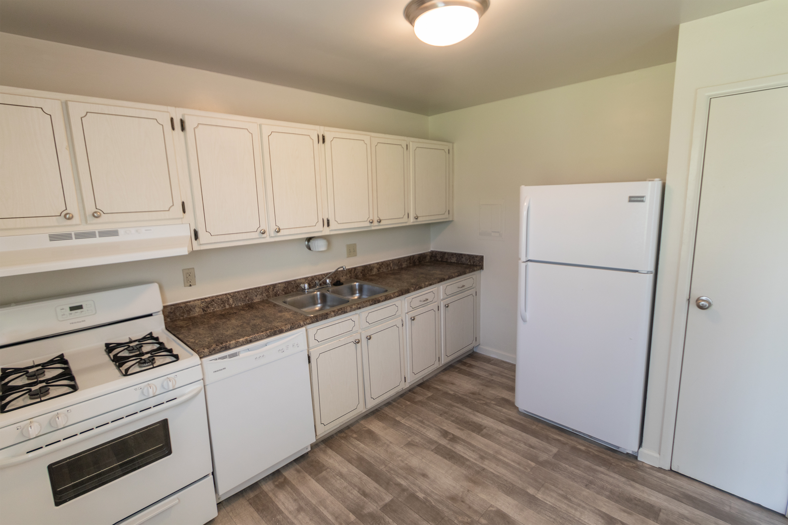 Lake of the Woods Apartments Image