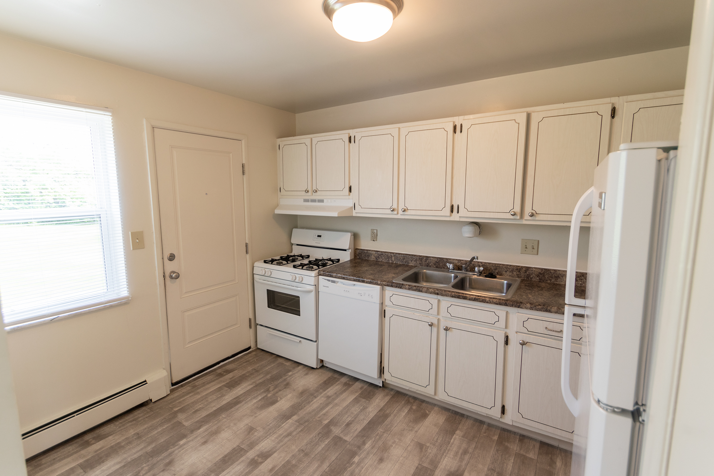 Lake of the Woods Apartments Image