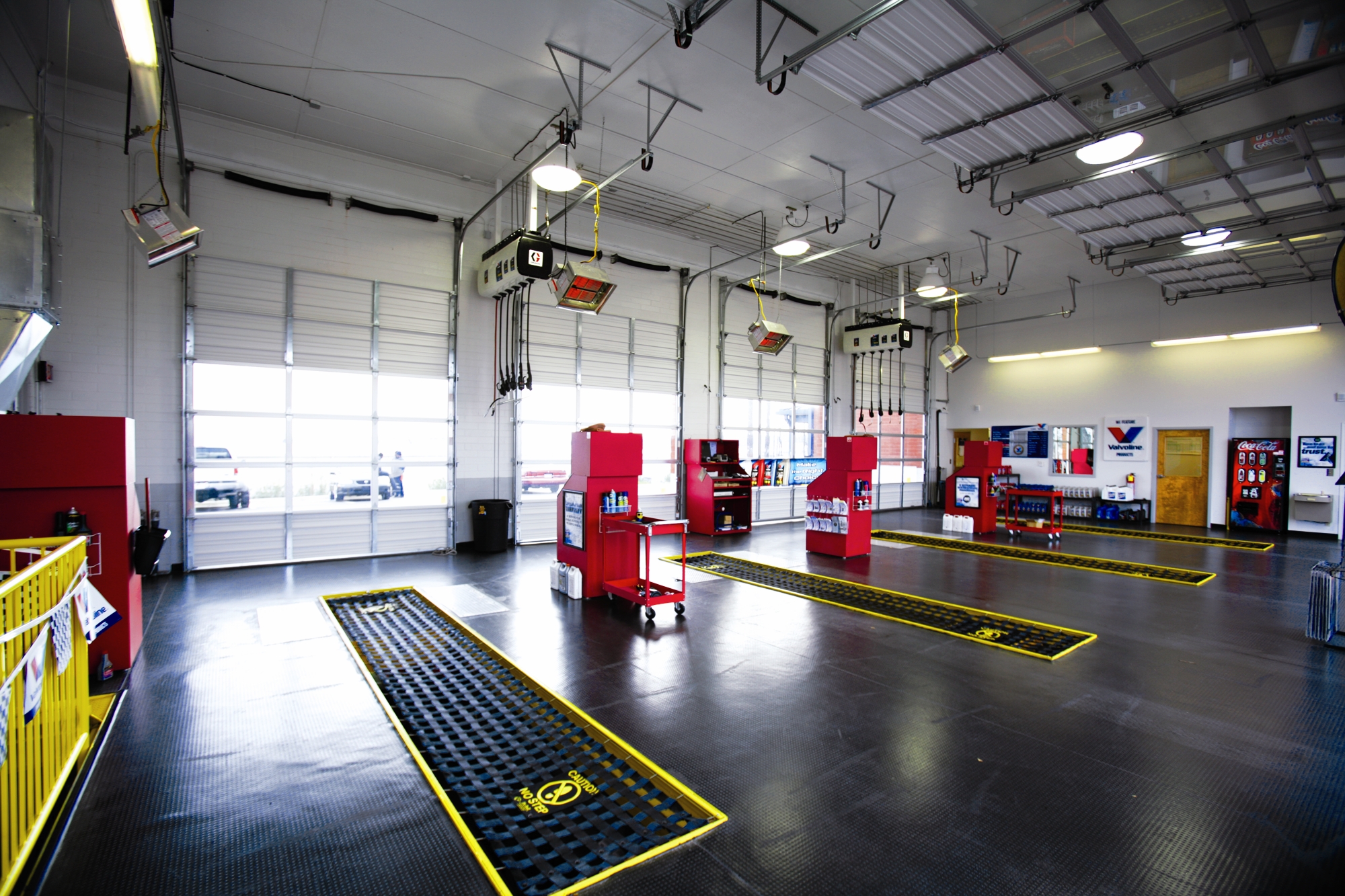 Express Oil Change & Tire Engineers - Baton Rouge, LA