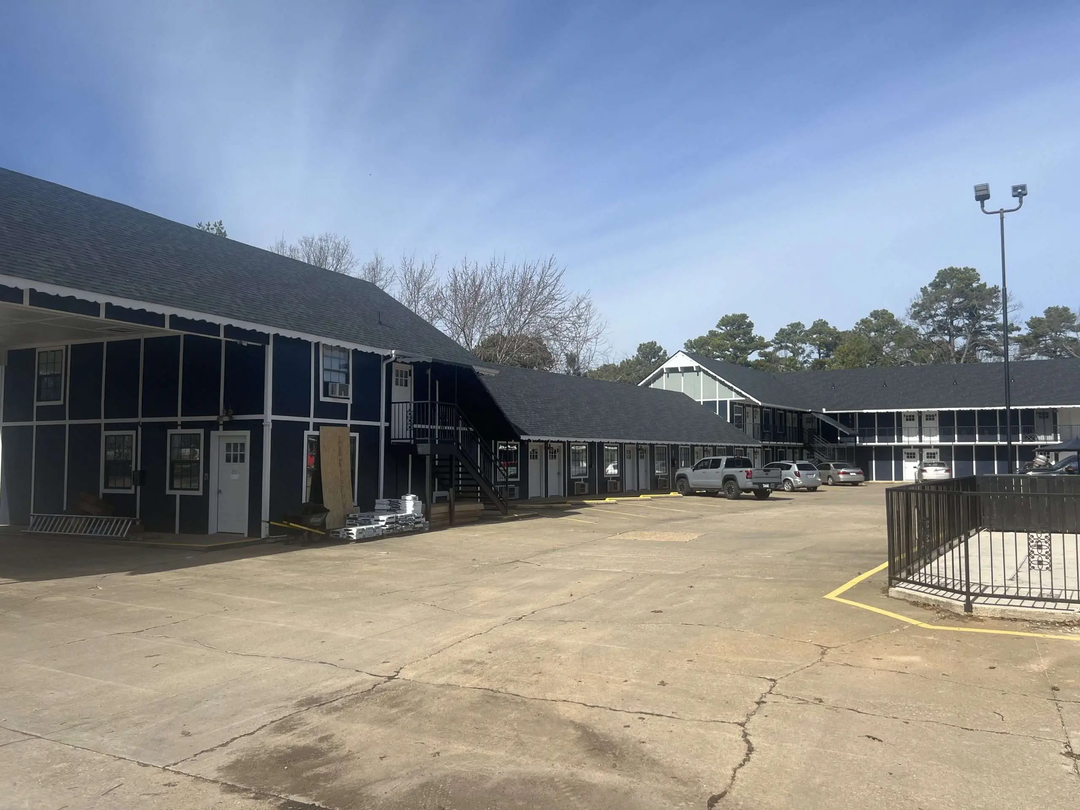 Heritage Roofing &amp; Repair Logo