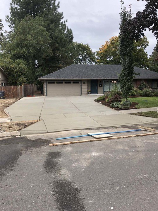 Royal Concrete Image