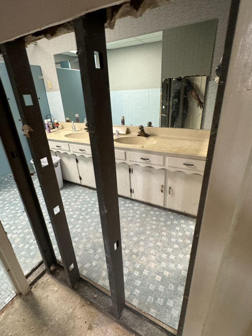 12 Stones Roofing & Construction Image