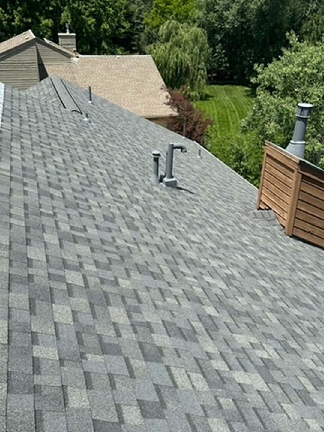 Reel Roofing Image