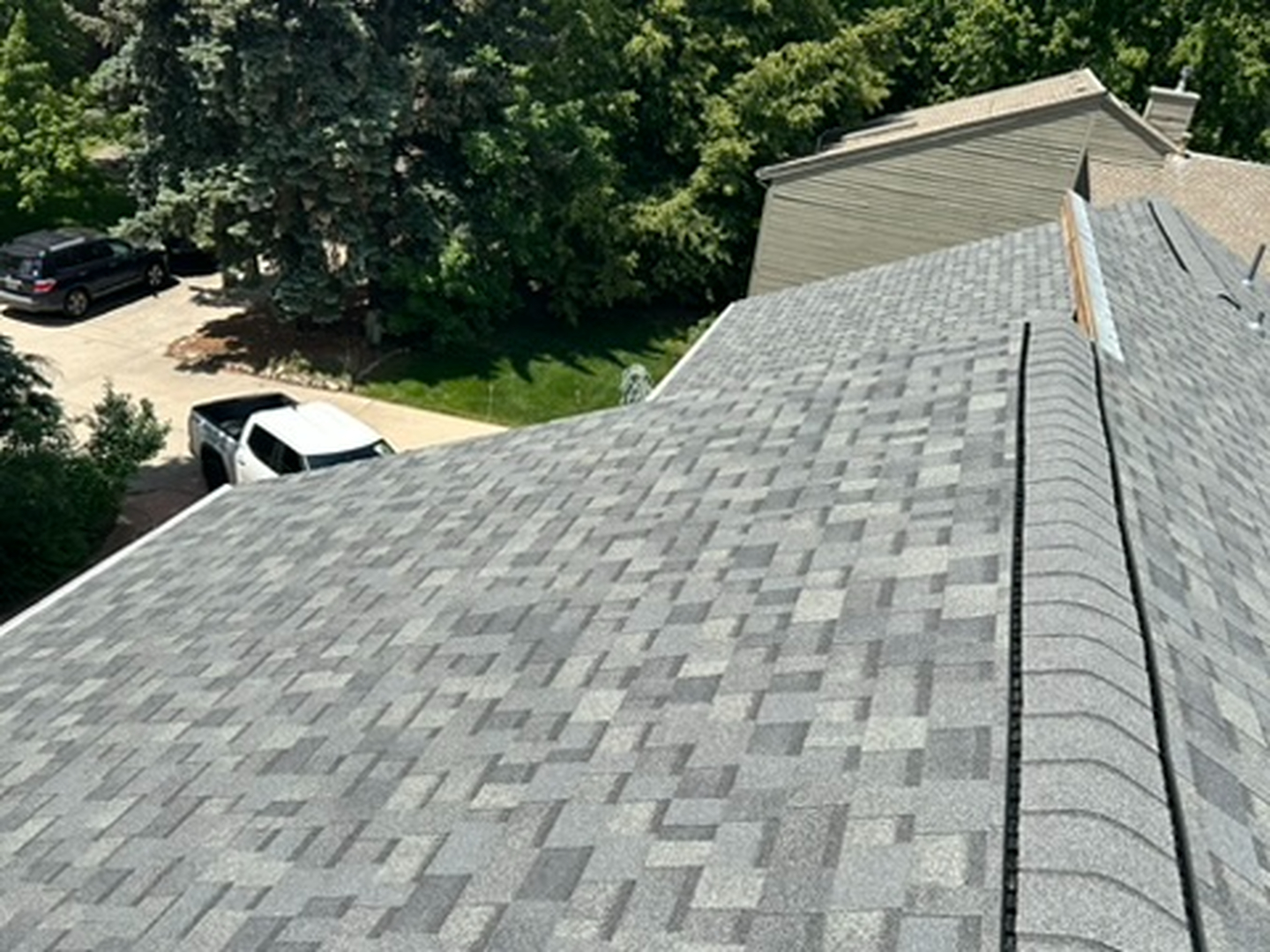 Reel Roofing Image