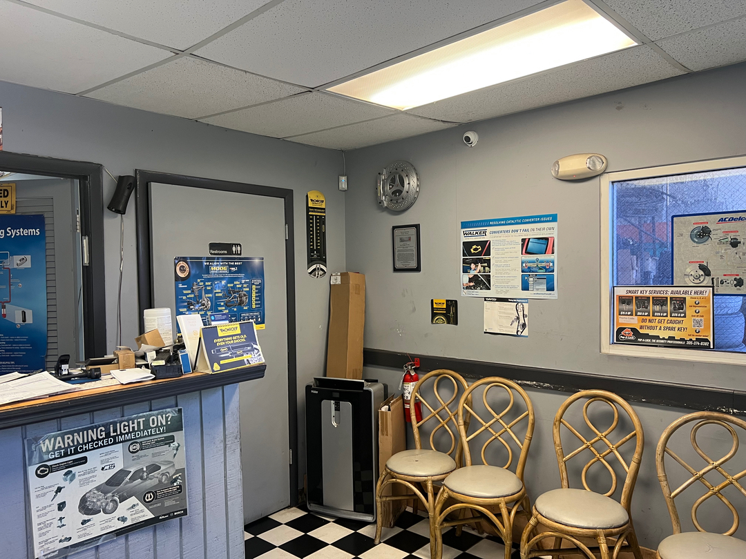 Brake World Auto Center Image