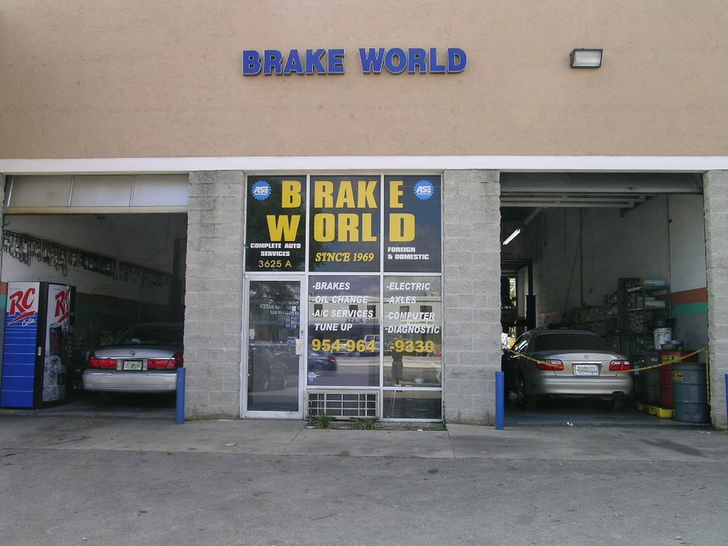 Brake World Auto Center Image