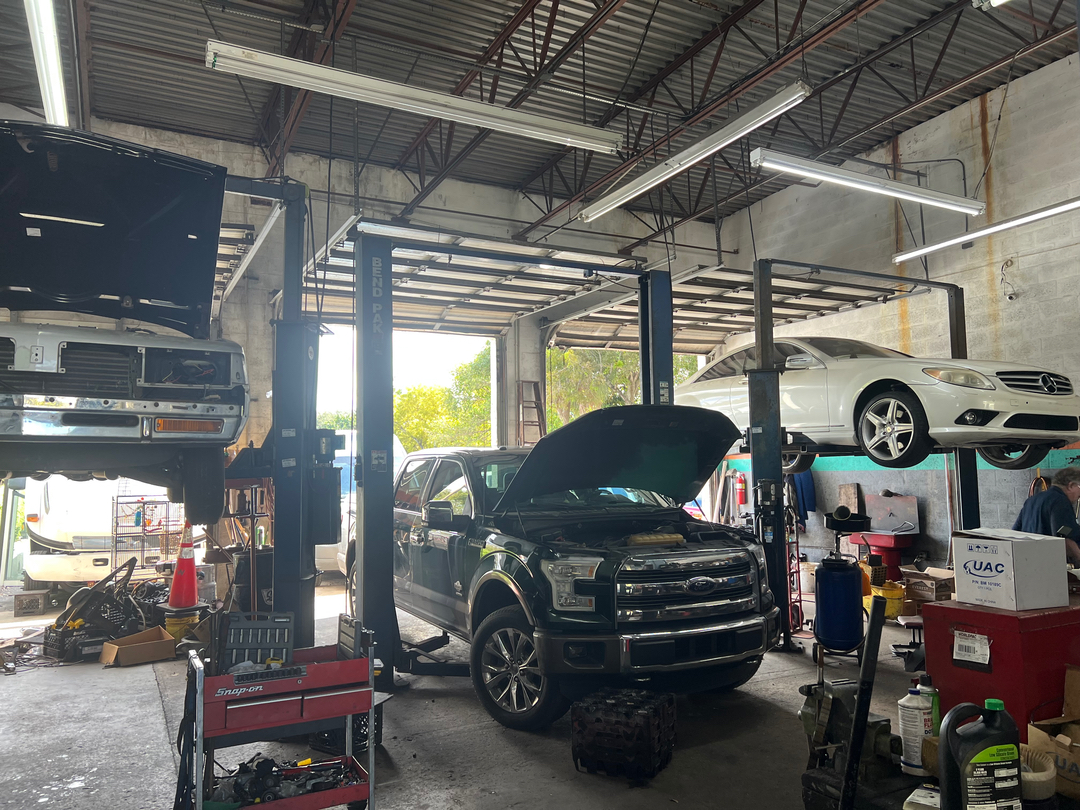 Brake World Auto Center Image