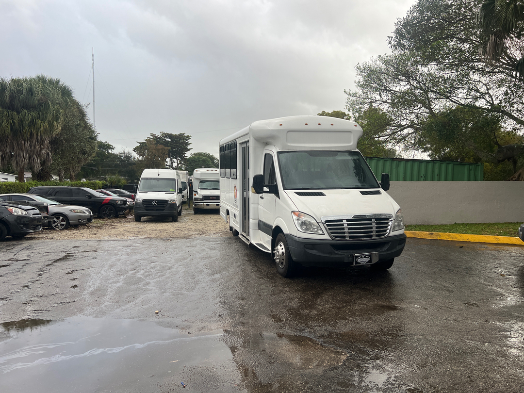 Brake World Auto Center Image