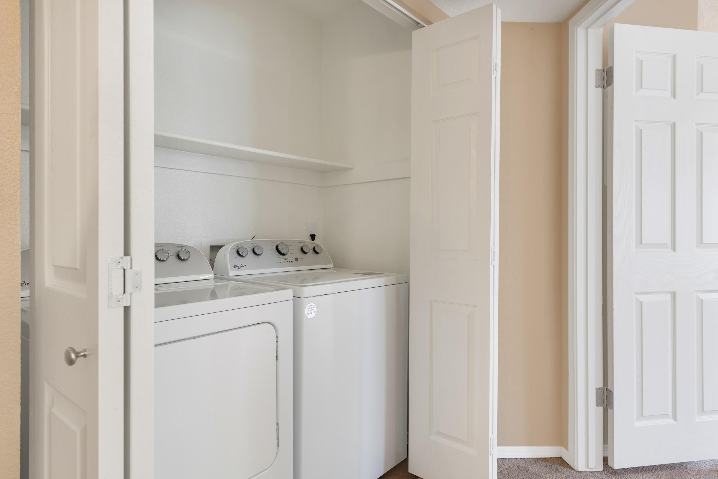 La Mirage Apartment Homes - Albuquerque, NM