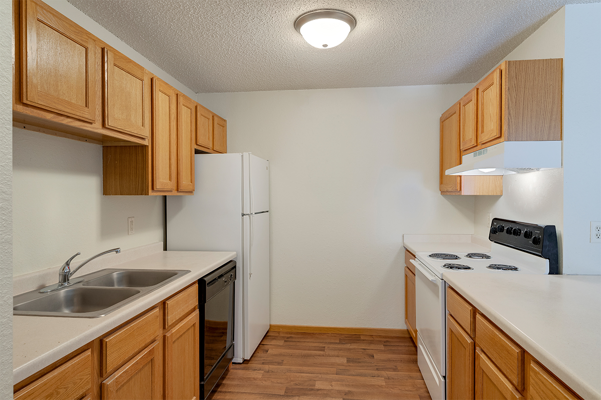 White Pines Apartments - Shakopee, MN