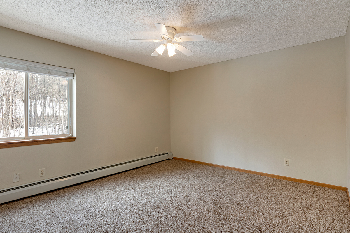White Pines Apartments - Shakopee, MN