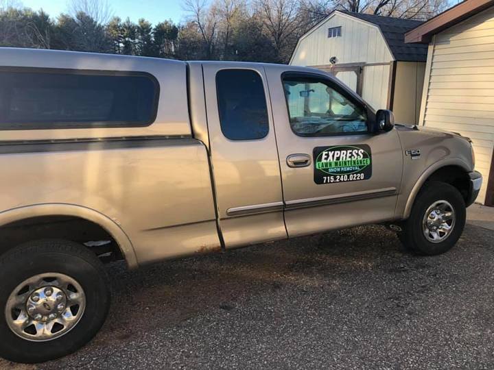 Express Lawn Maintenance LLC Image