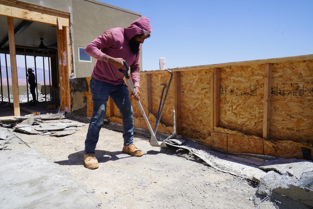 Red Rock Construction and Remodel Logo