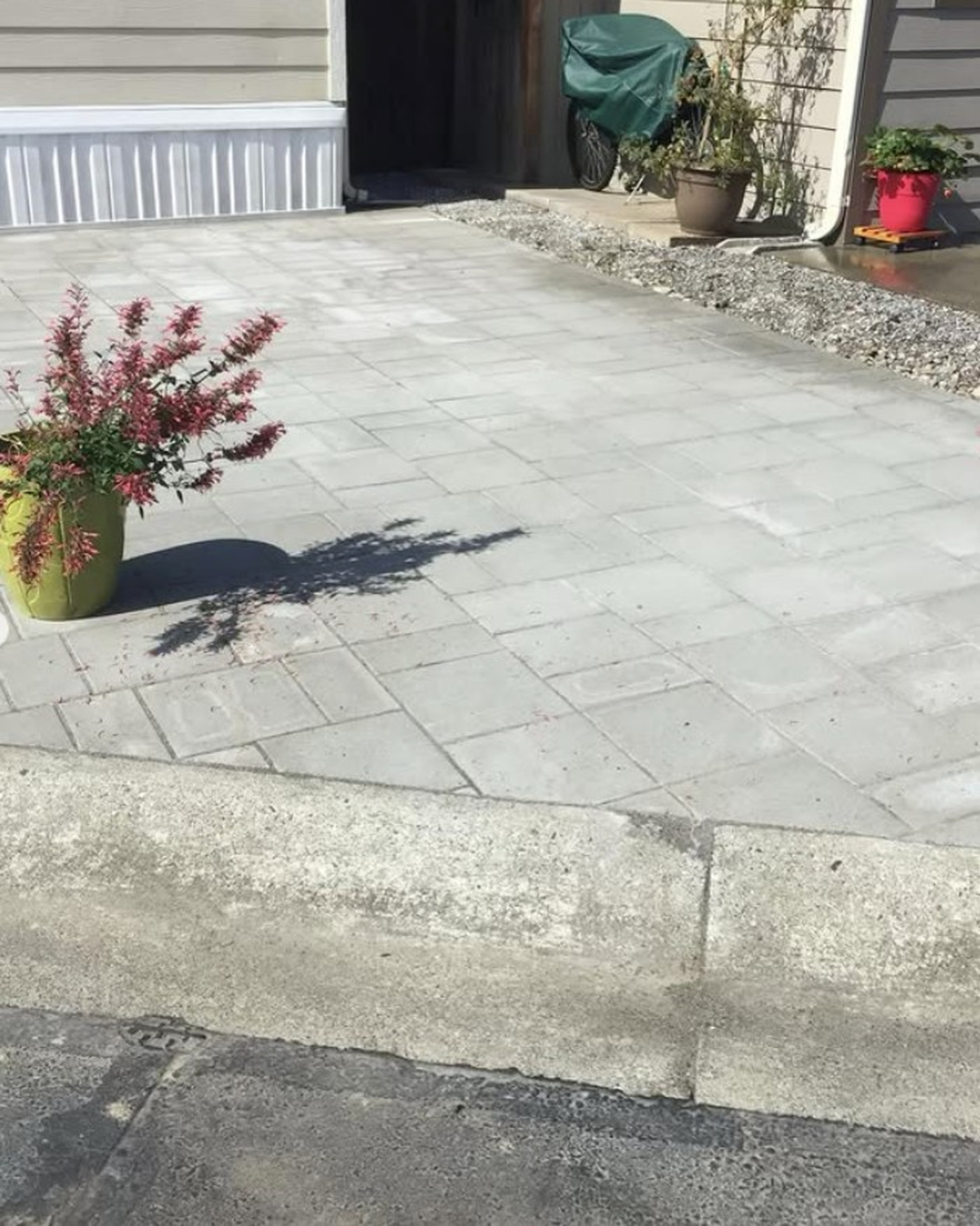 Green Landscape Management Image