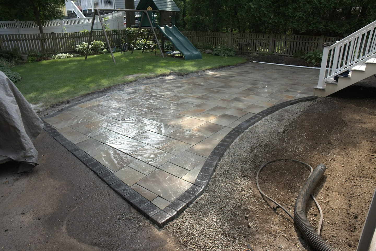 American Elm Landscape LLC Logo