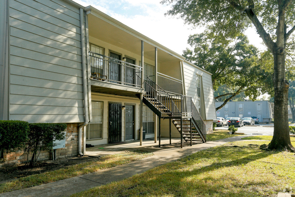 Nubia Square - Houston, TX