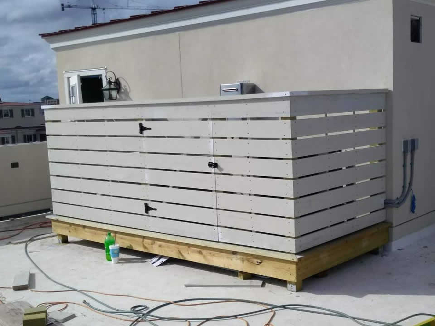 Jones Construction,LLC Logo