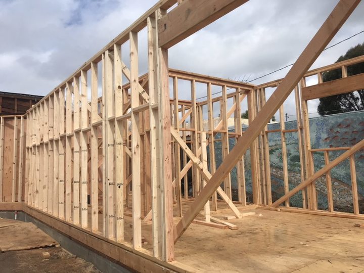 Mendez Construction Image