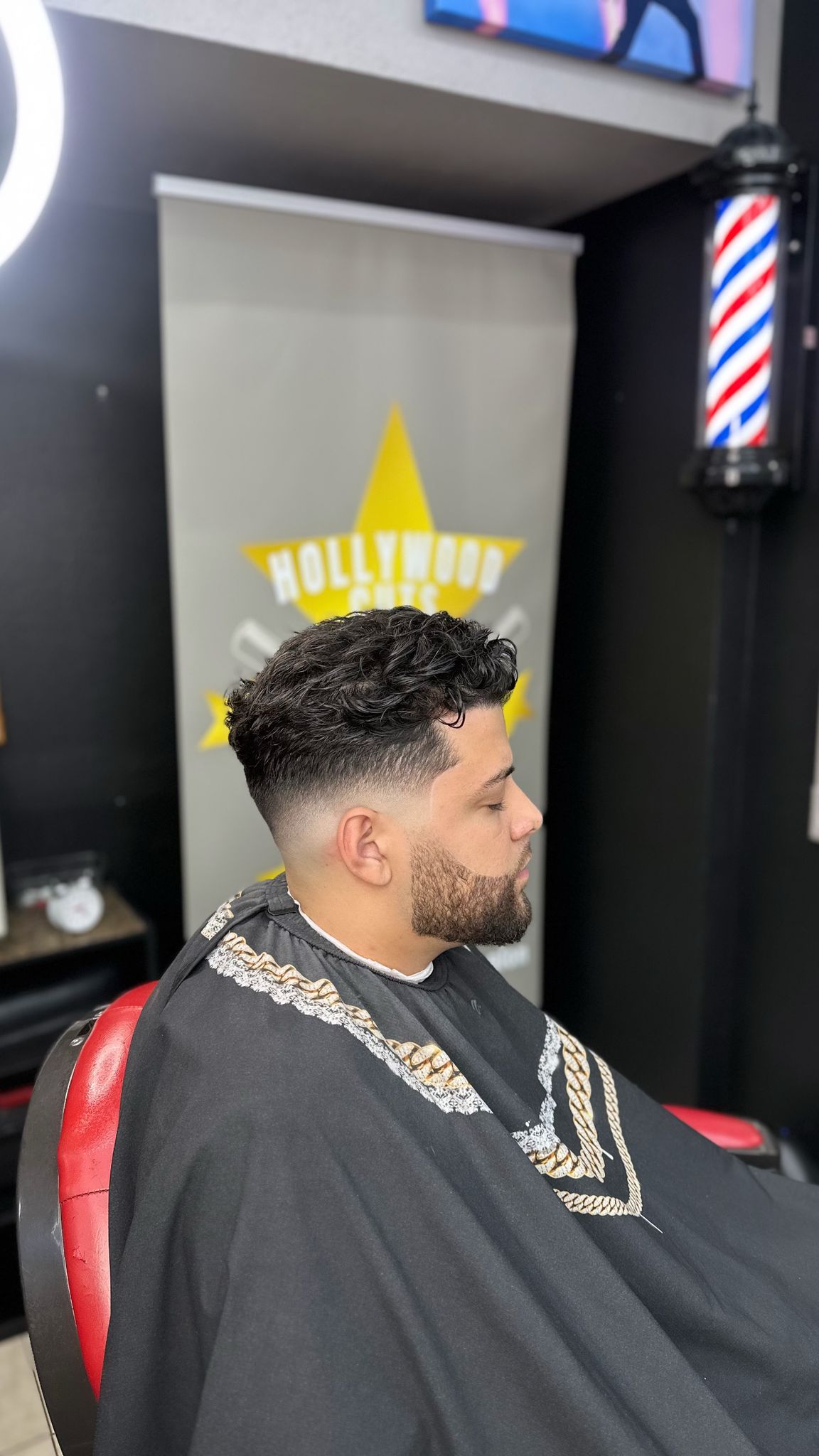 Hollywood Cuts Salon & Barbershop Image