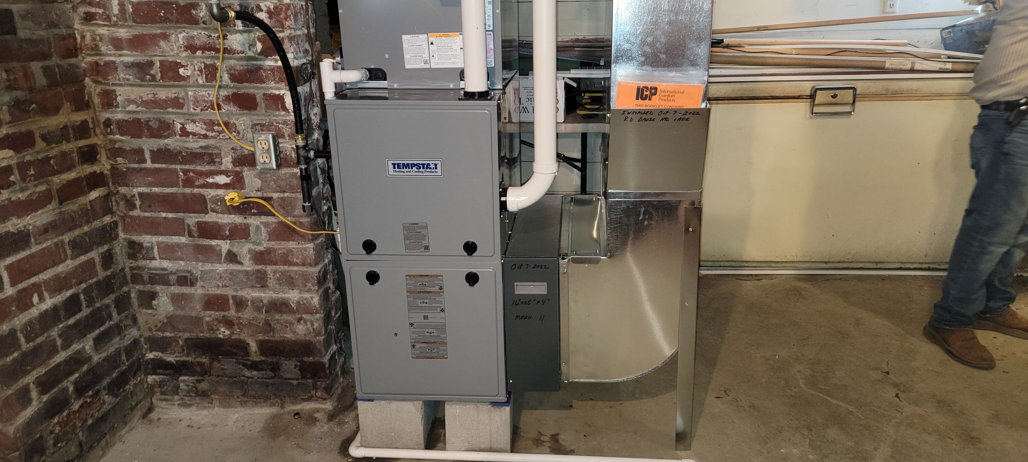 R D Davis Heating and Air Conditioning Image