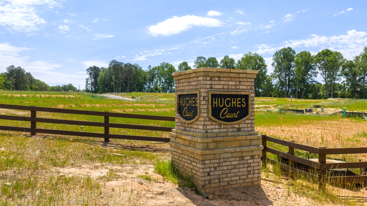 Hughes Court by D.R.Horton Logo