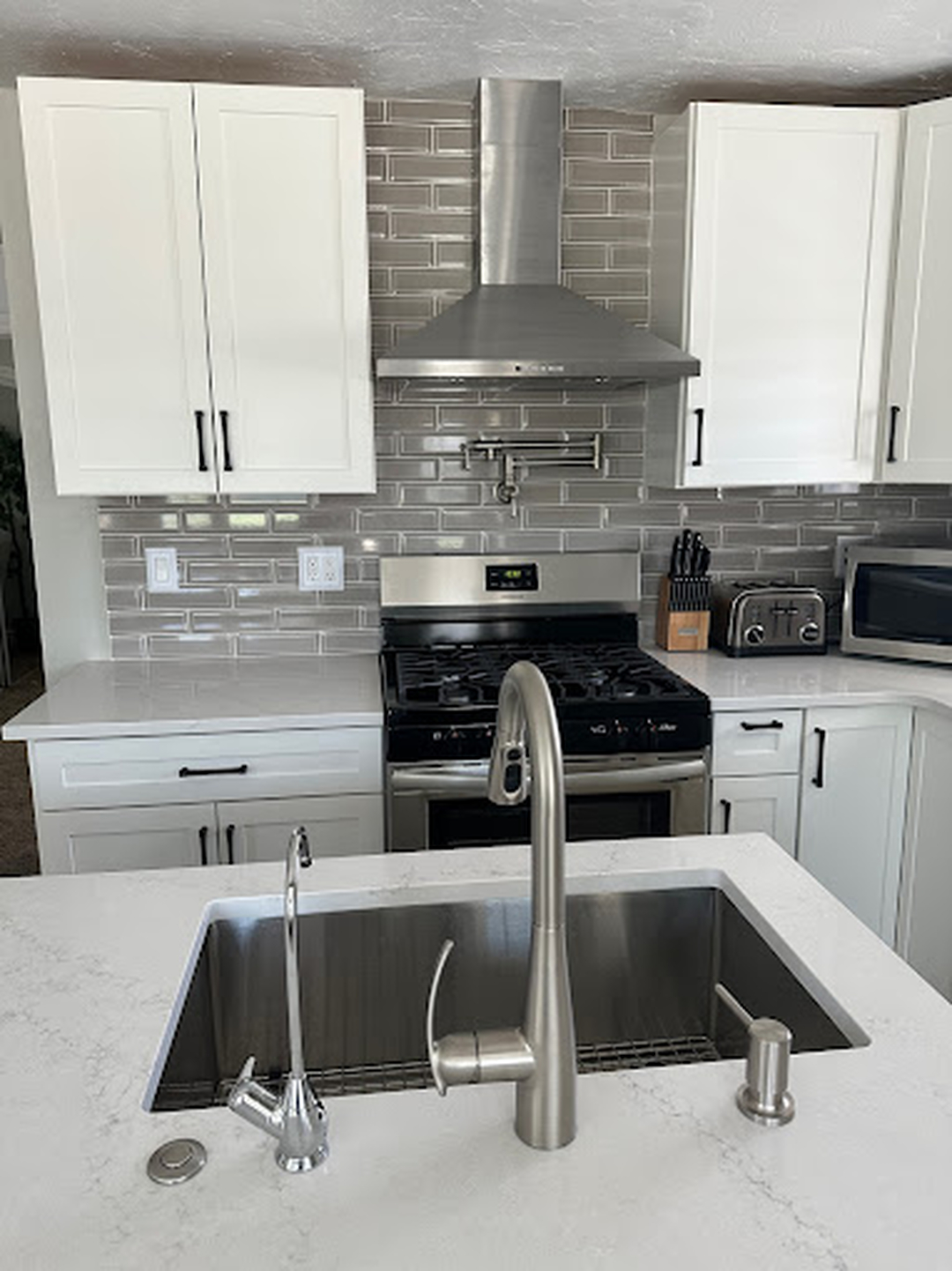 Frontier Plumbing and Heating Image