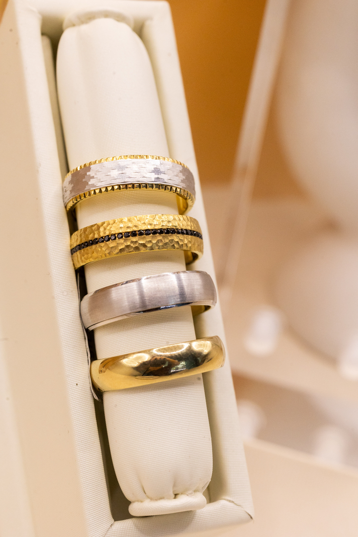 Solomon Brothers Jewelers Image