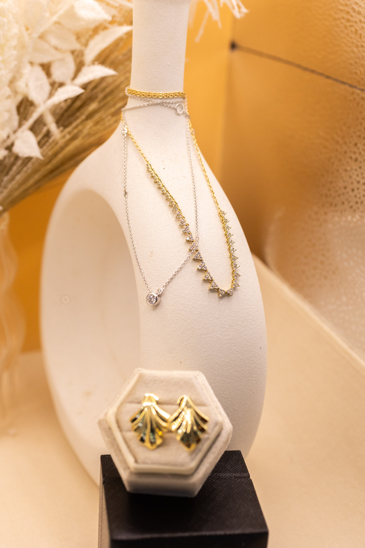 Solomon Brothers Jewelers Image