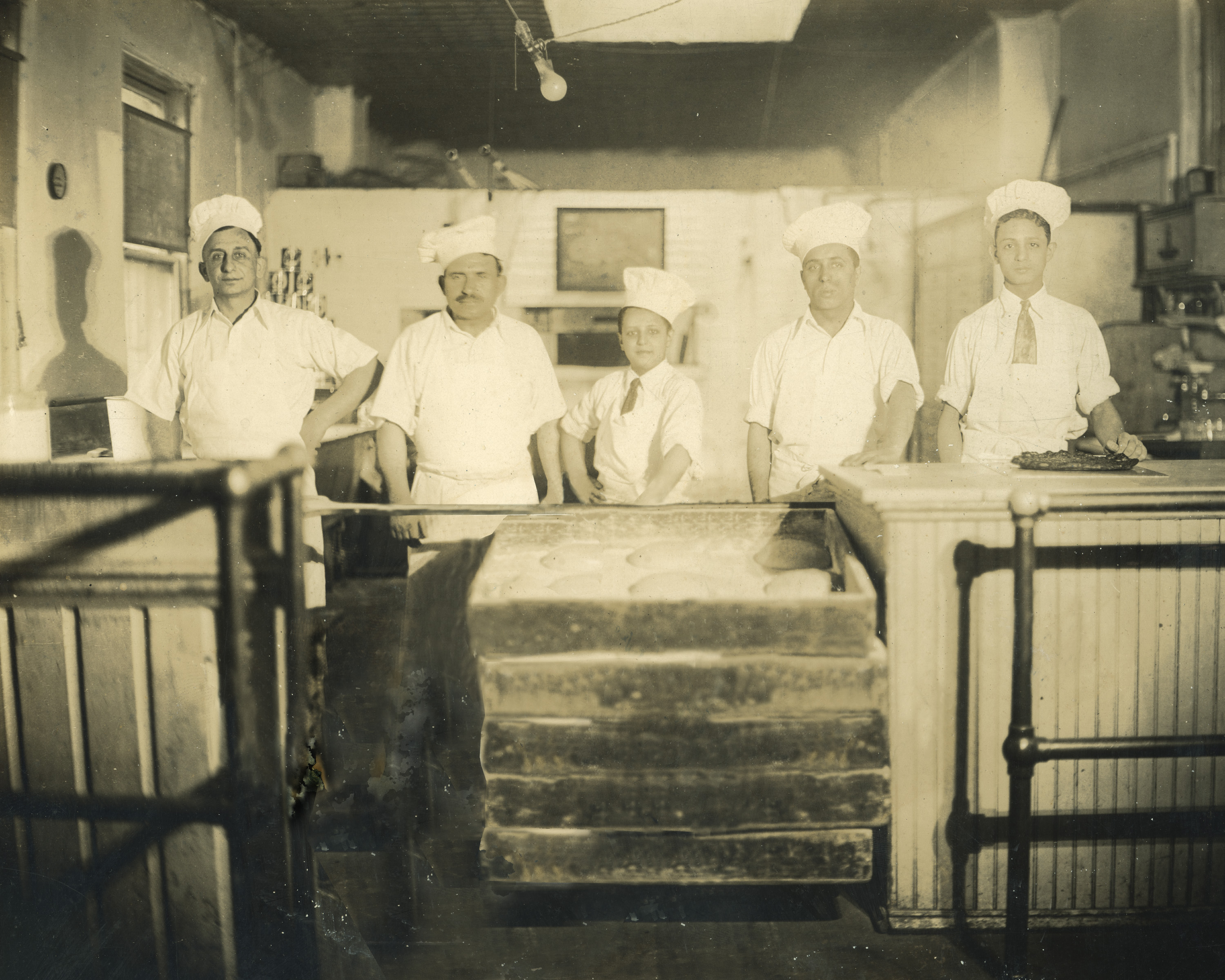 Frank Pepe Pizzeria Napoletana Image