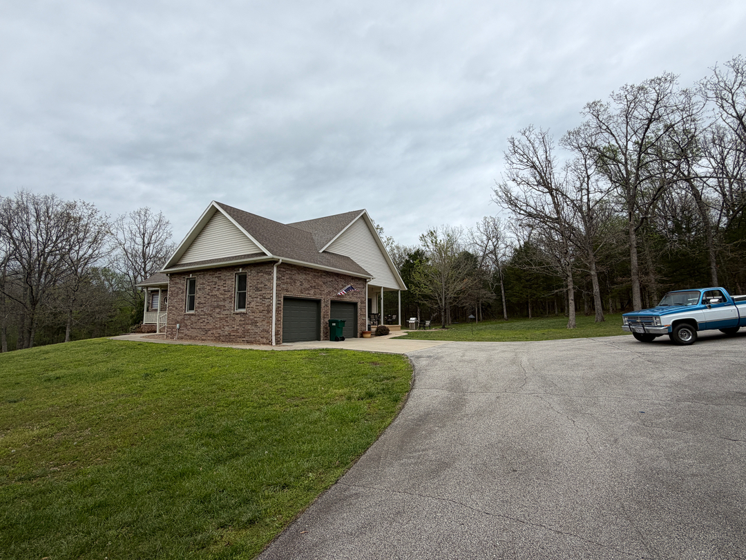 Grade A Roofing & Exteriors Image