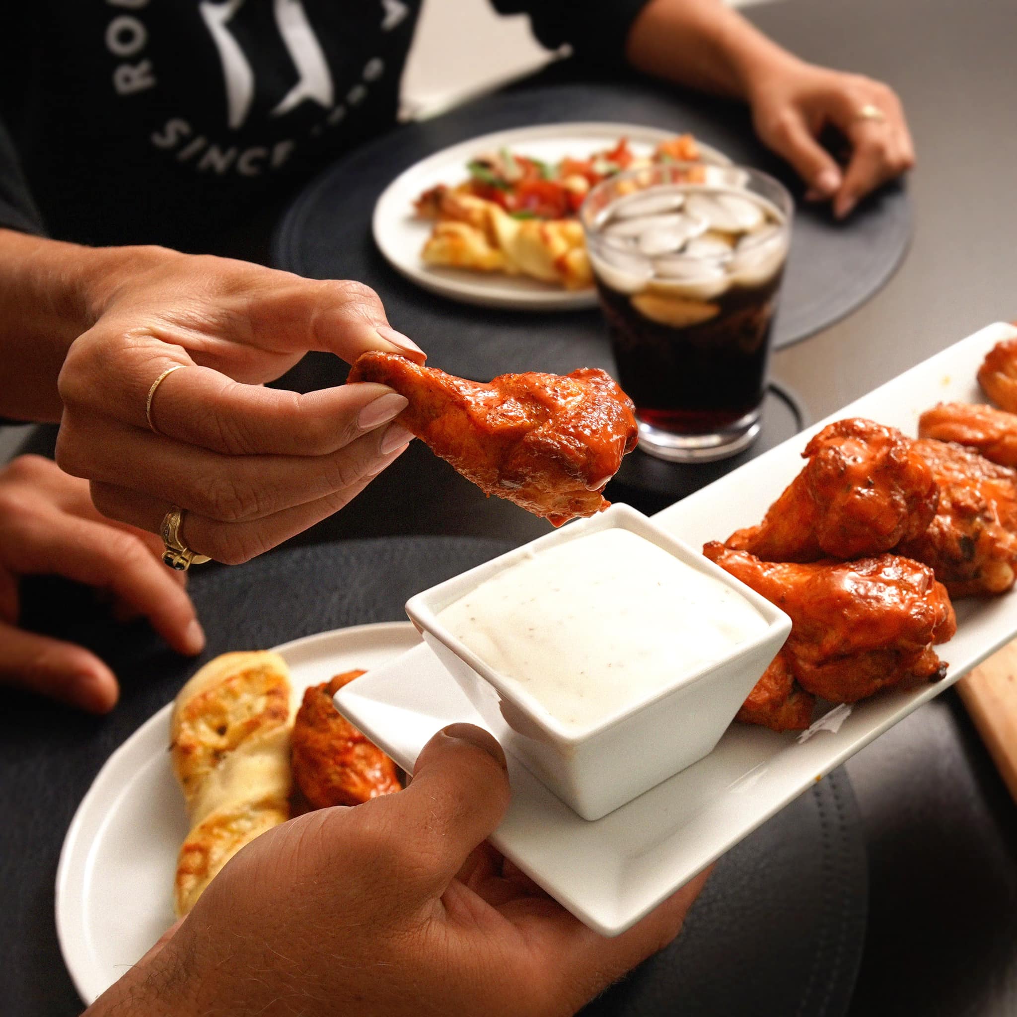 Round Table Pizza Image