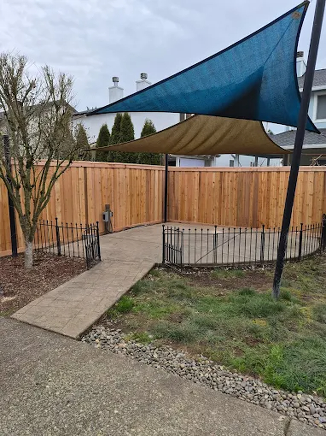 Guardian Home Fencing, LLC. Logo