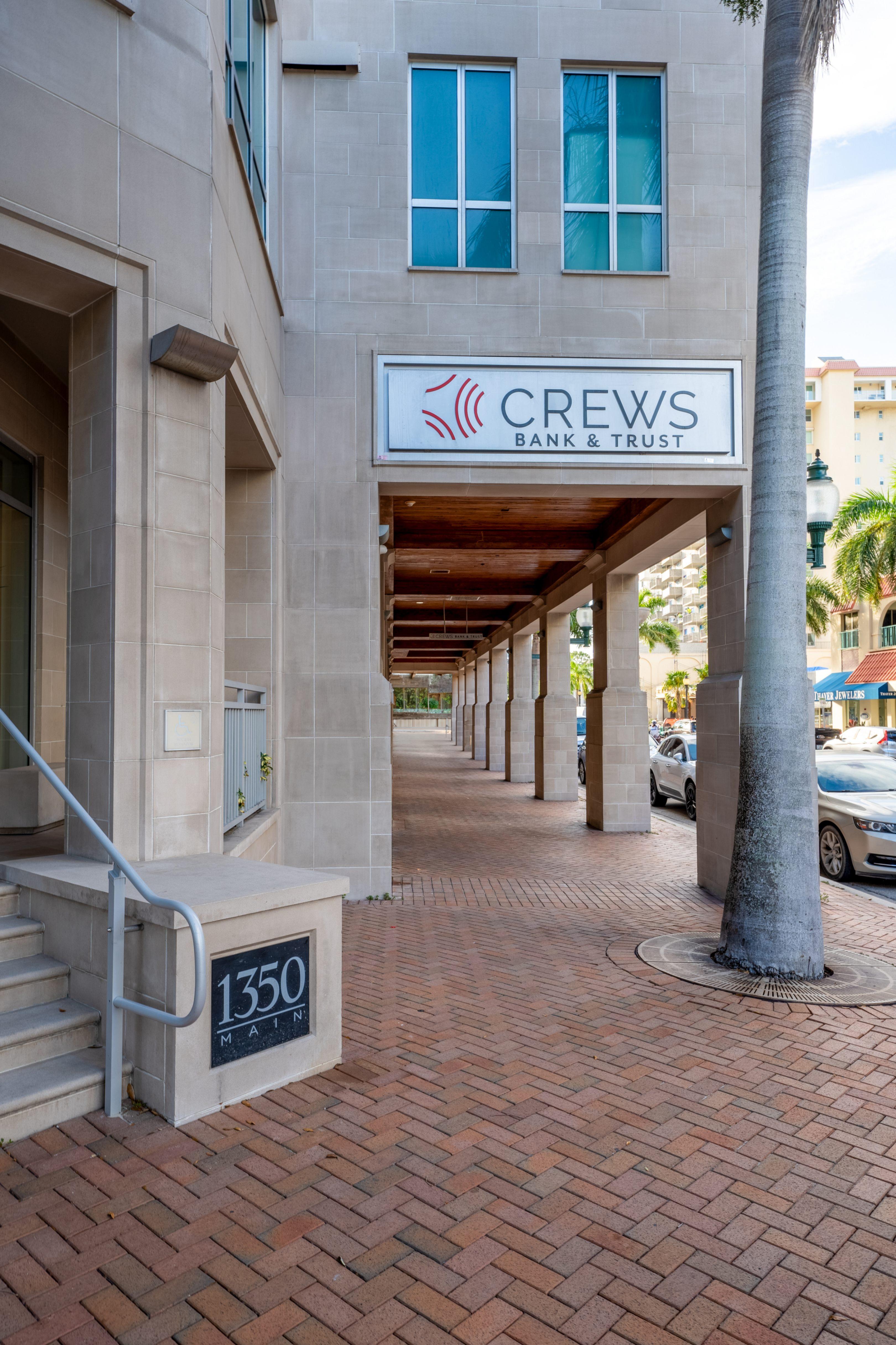 Crews Bank & Trust Image