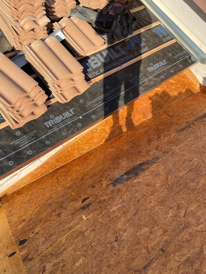 Tip Top Roofing Service Image