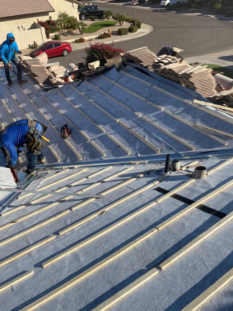 Tip Top Roofing Service Image