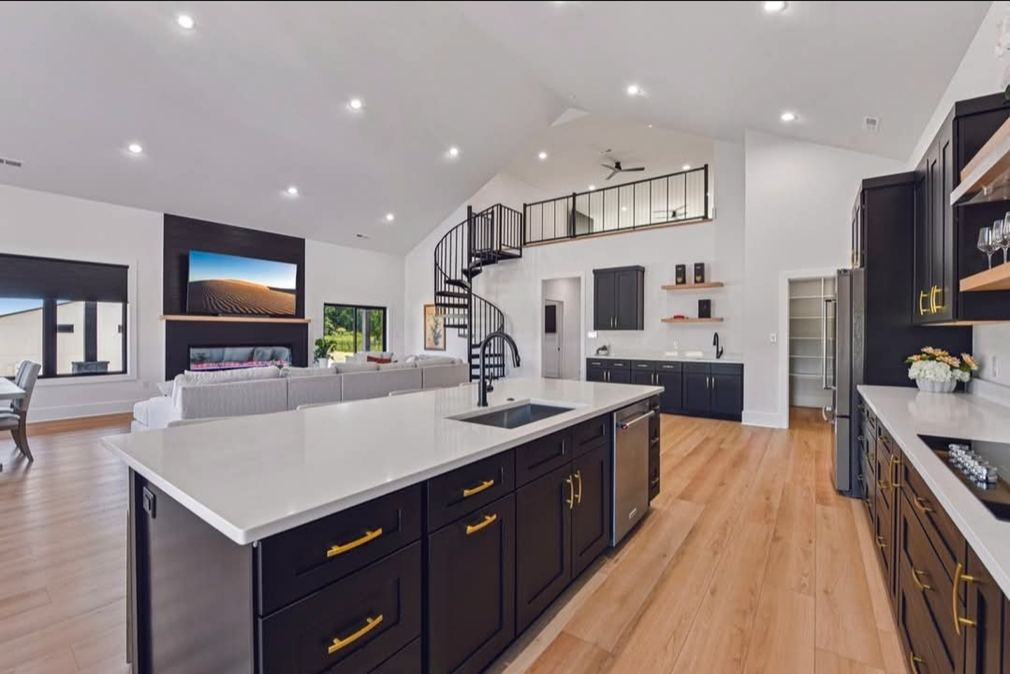 All Quality Painting Image