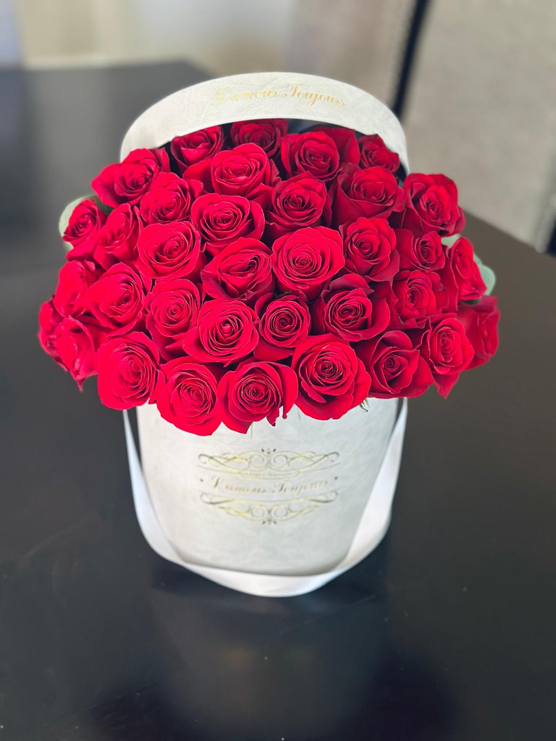 L'amour Toujours Flower Boutique Image