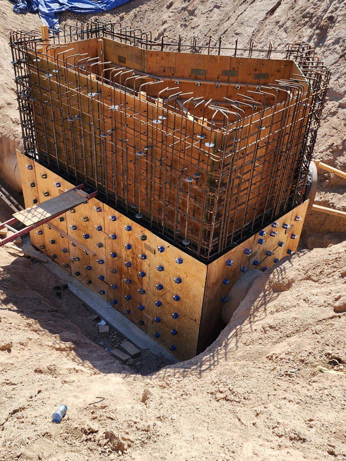 Molina Contracting Inc Image