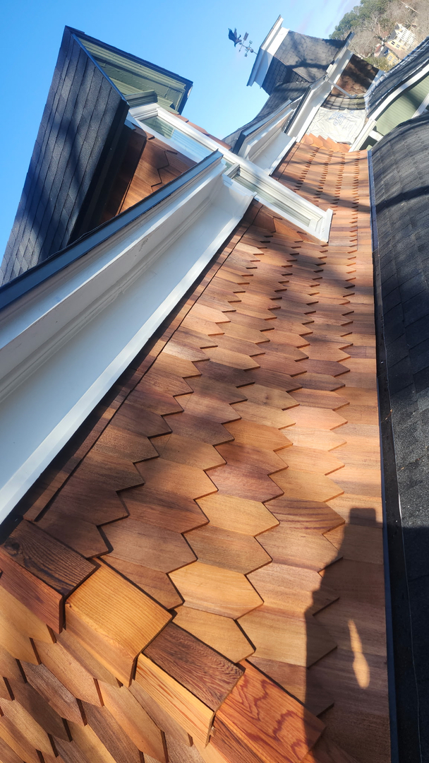 Heritage Roofing &amp; Repair Logo