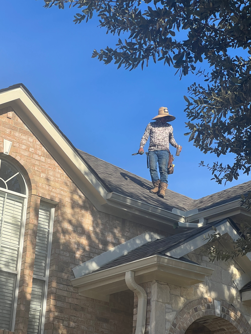 RD Howard Roofing Image