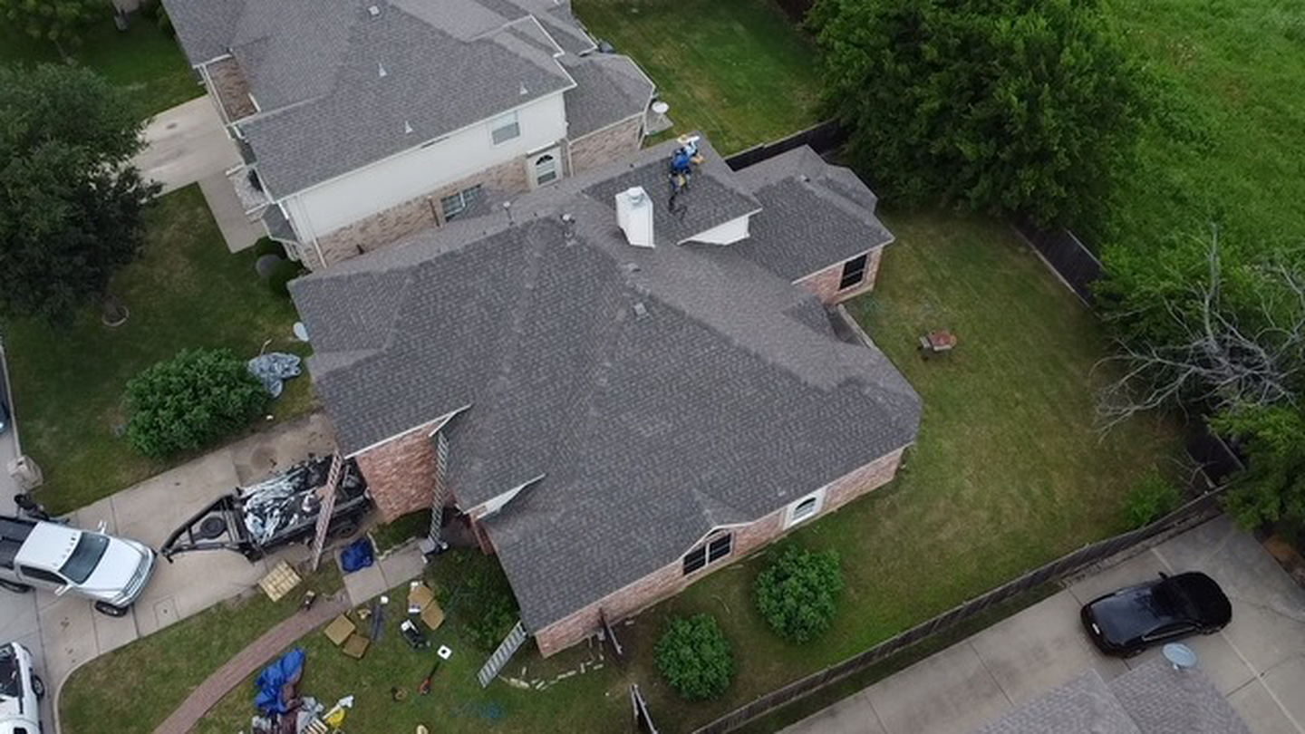 RD Howard Roofing Image