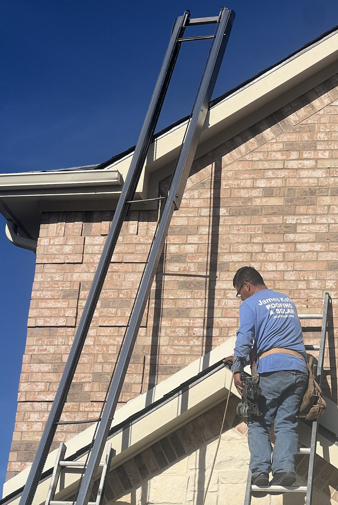 RD Howard Roofing Image