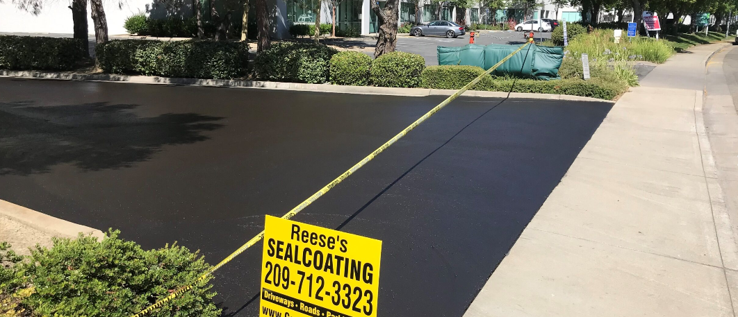 Reese's Sealcoating Image