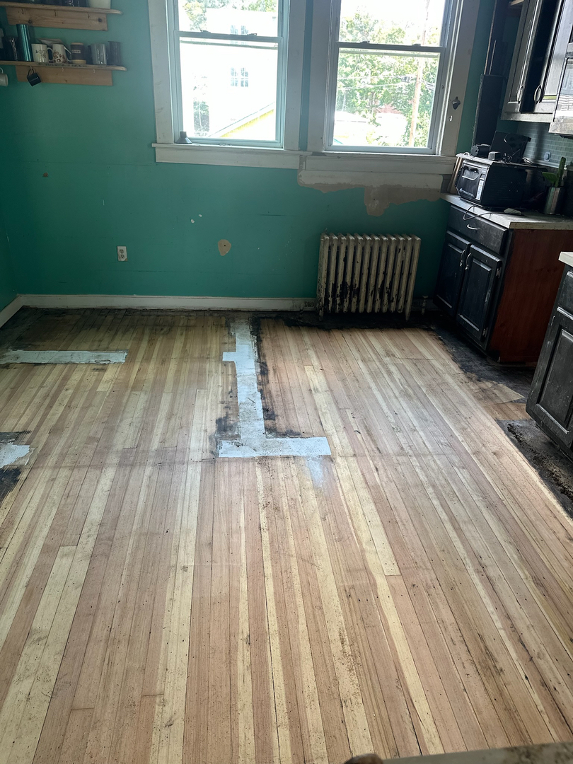 Buff & Coat Hardwood Floor Refinishing Image