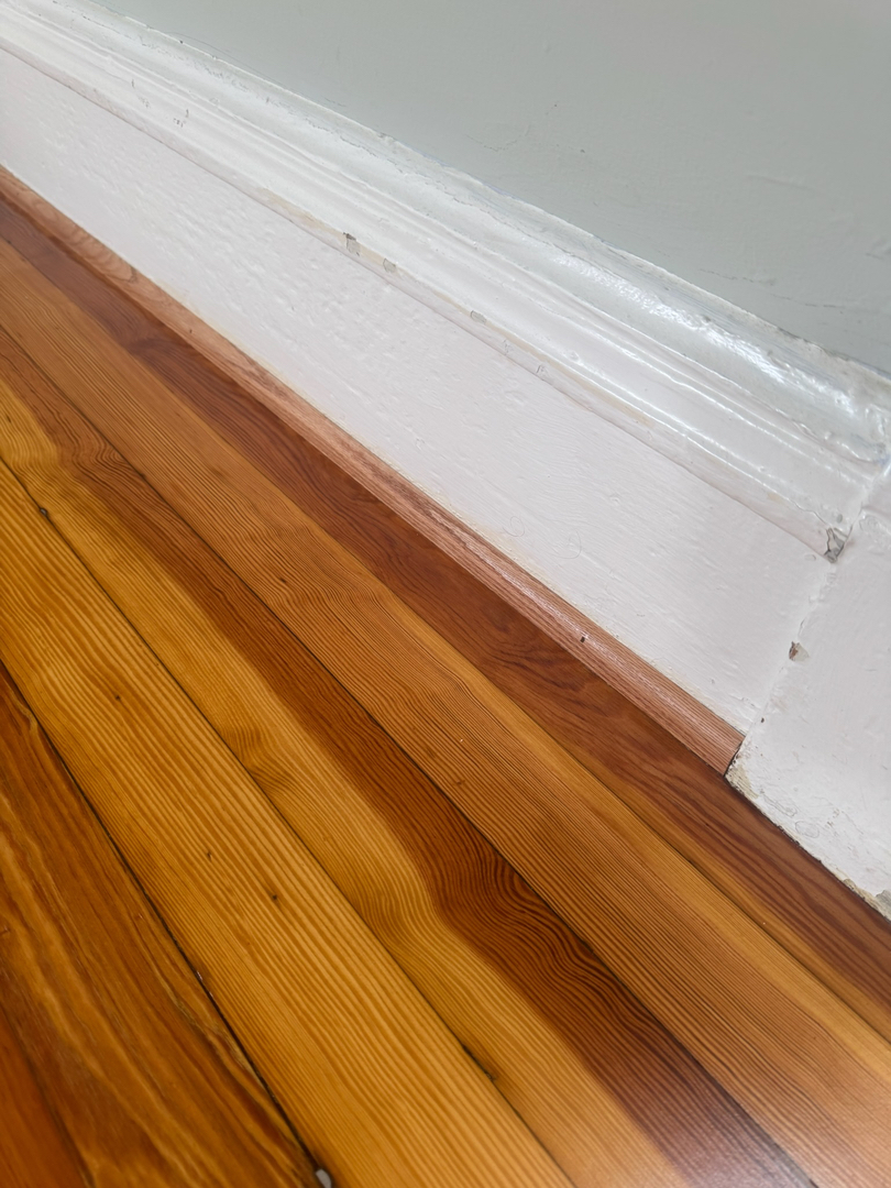 Buff &amp; Coat Hardwood Floor Refinishing Logo