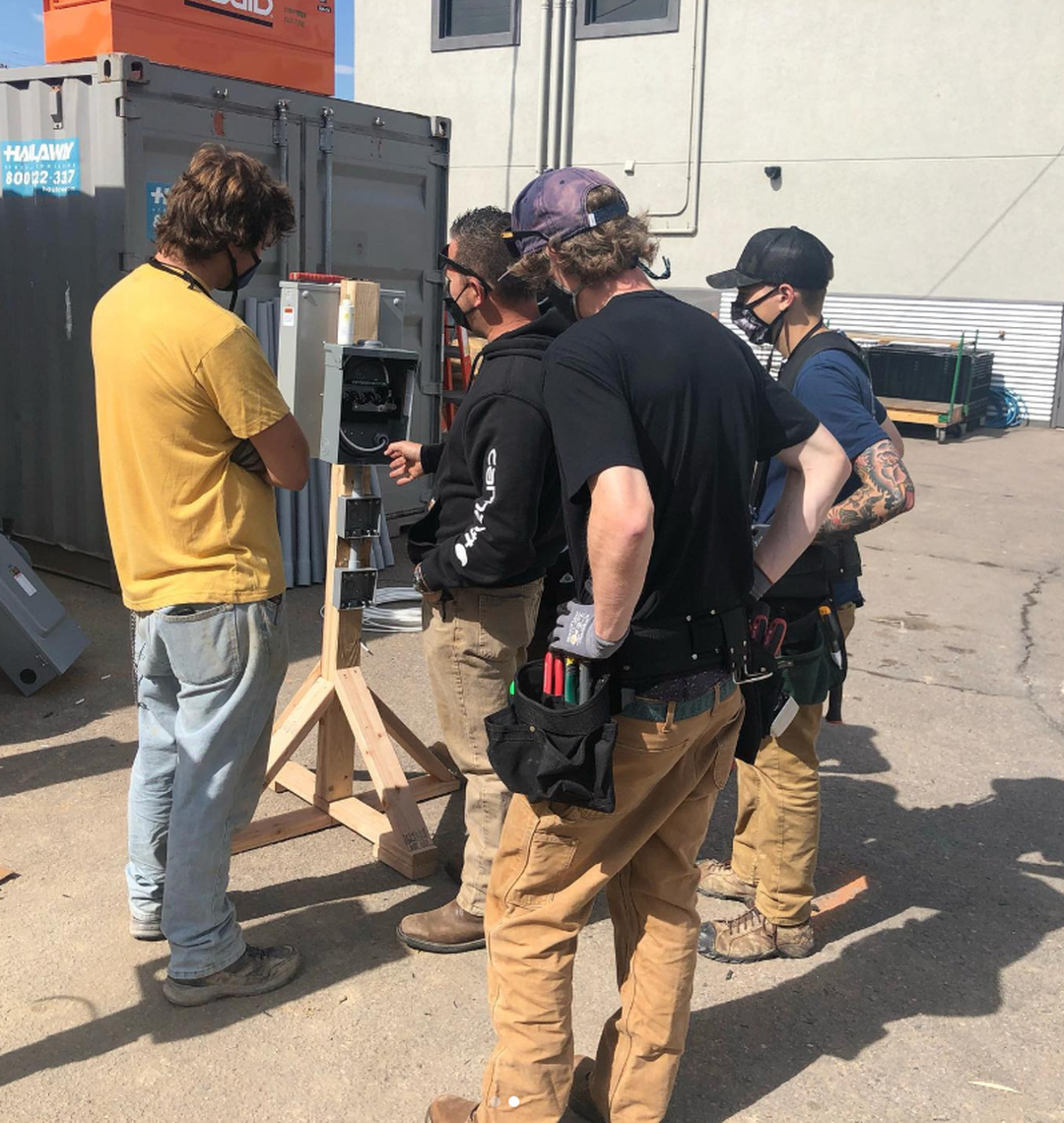 Courtesy Electric Company Image